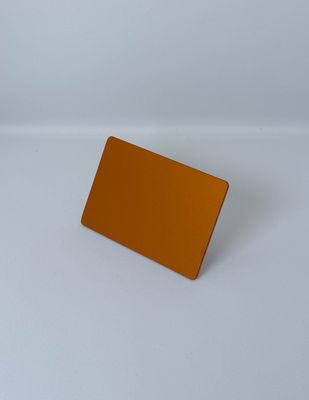 Plaque Tesla orange, format carte de crédit