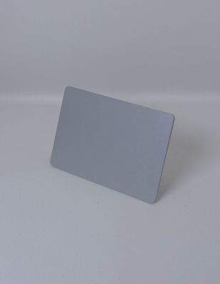 Plaque Tesla Argent, format carte de crédit