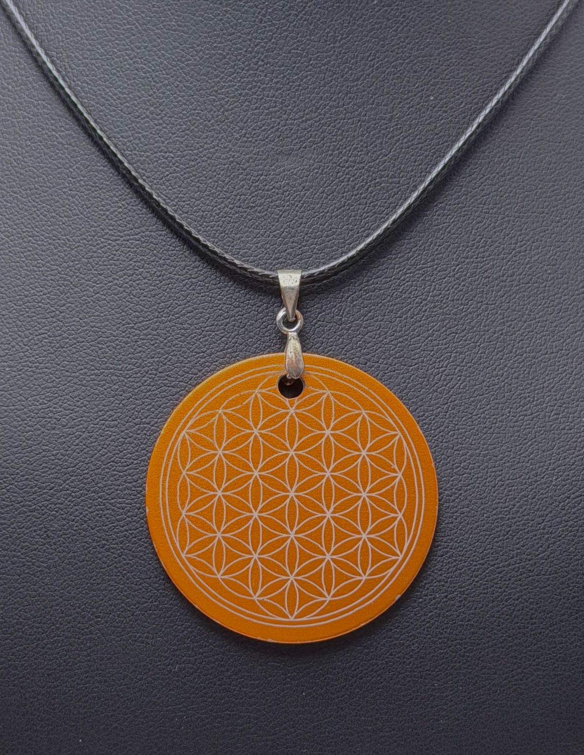 Pendentif plaque Tesla Fleur de vie orange
