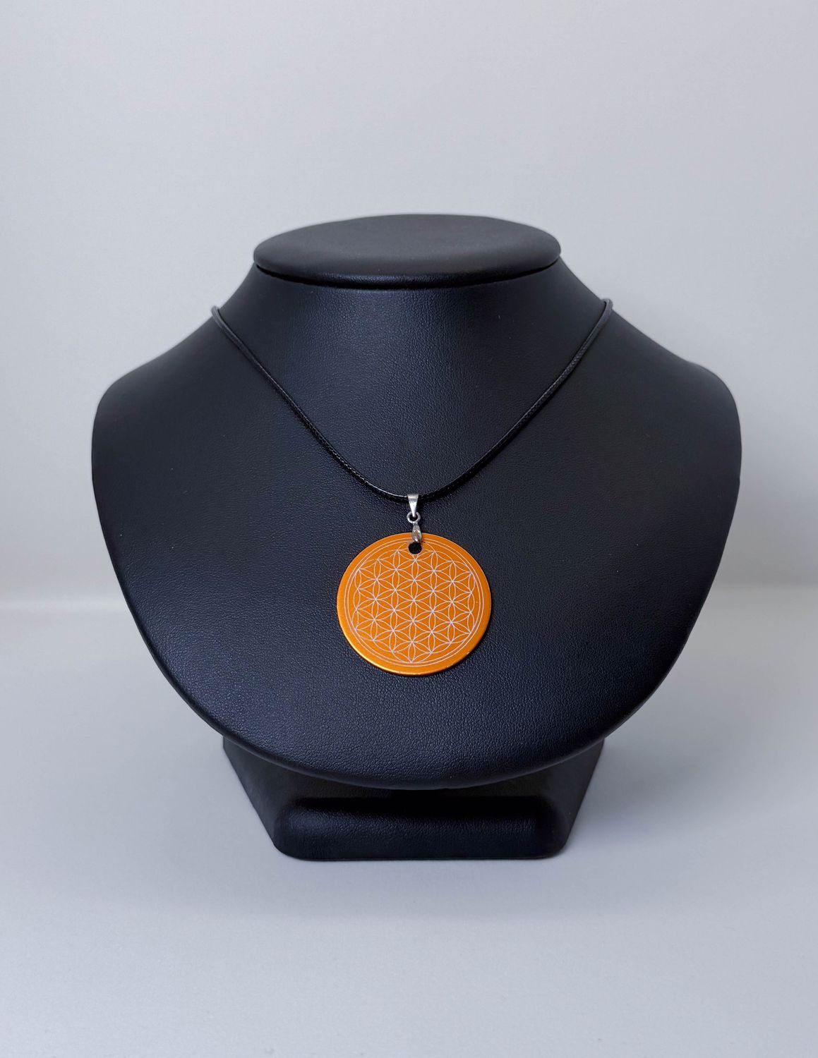 Pendentif plaque Tesla Fleur de vie orange