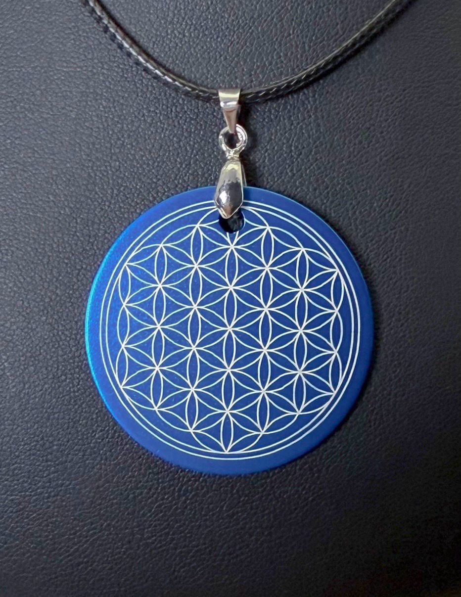 Pendentif plaque Tesla Fleur de vie bleu indigo Pendentif plaque Tesla Fleur de vie bleu indigo