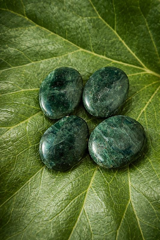 Diopside plate