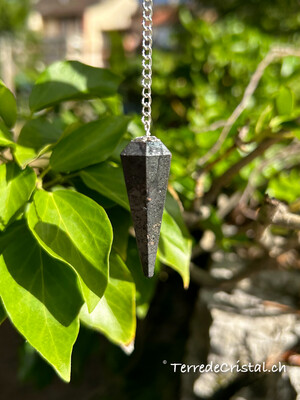 Pendule hexagonal en Hématite