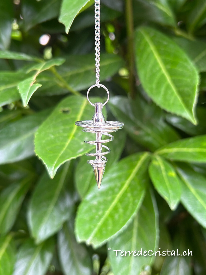Pendule spirale argenté