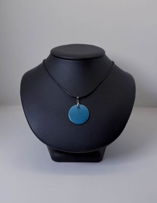 Pendentif plaque Tesla bleu clair