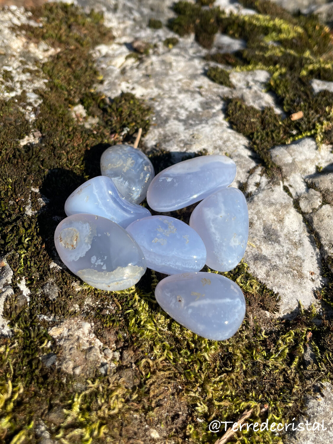 Calcédoine bleue roulée