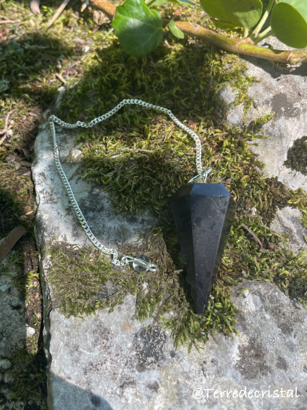 Pendule hexagonal en Tourmaline