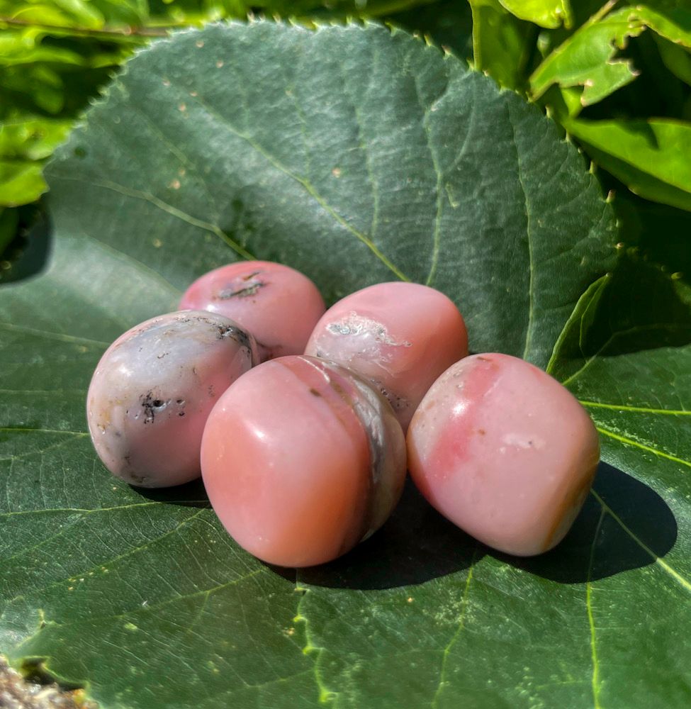 Opale rose des Andes roulée