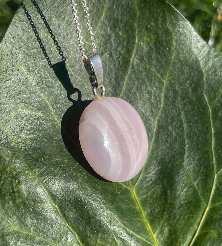 Pendentif en Mangano-calcite