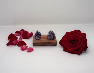 Oeuf de Yoni percé en Améthyste, taille à choix