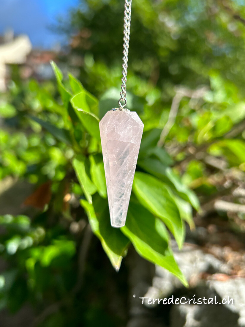 Pendule hexagonal en Quartz rose