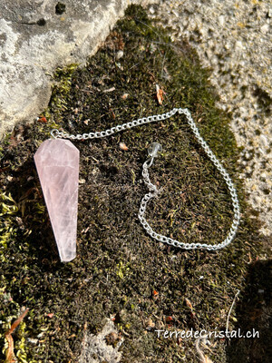 Pendule hexagonal en Quartz rose