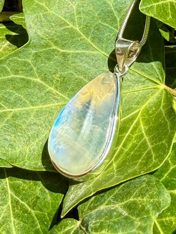 Pendentif en Pierre de lune blanche | goutte