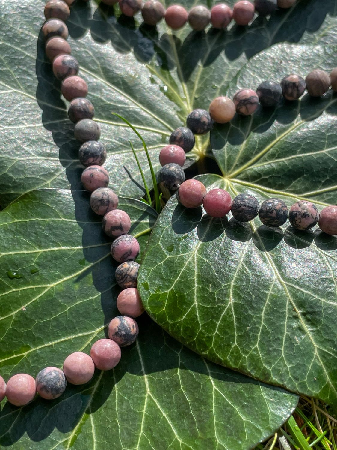 Rang de Rhodonite mate 6 mm