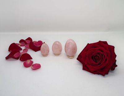 Oeuf de Yoni non percé en Quartz rose, taille à choix