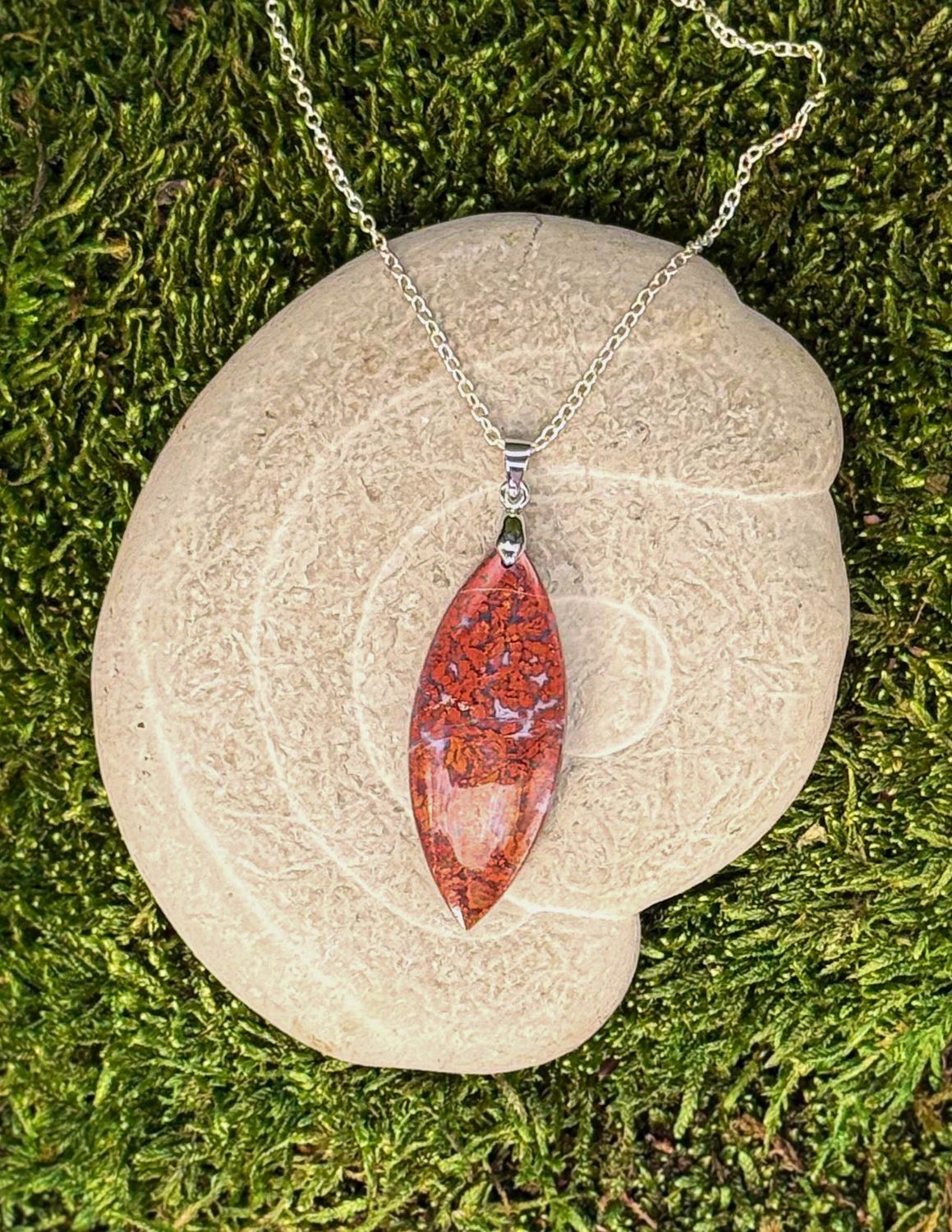 Pendentif en Jaspe rouge
