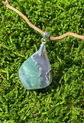 Pendentif  en Agate mousse / Calcédoine violette