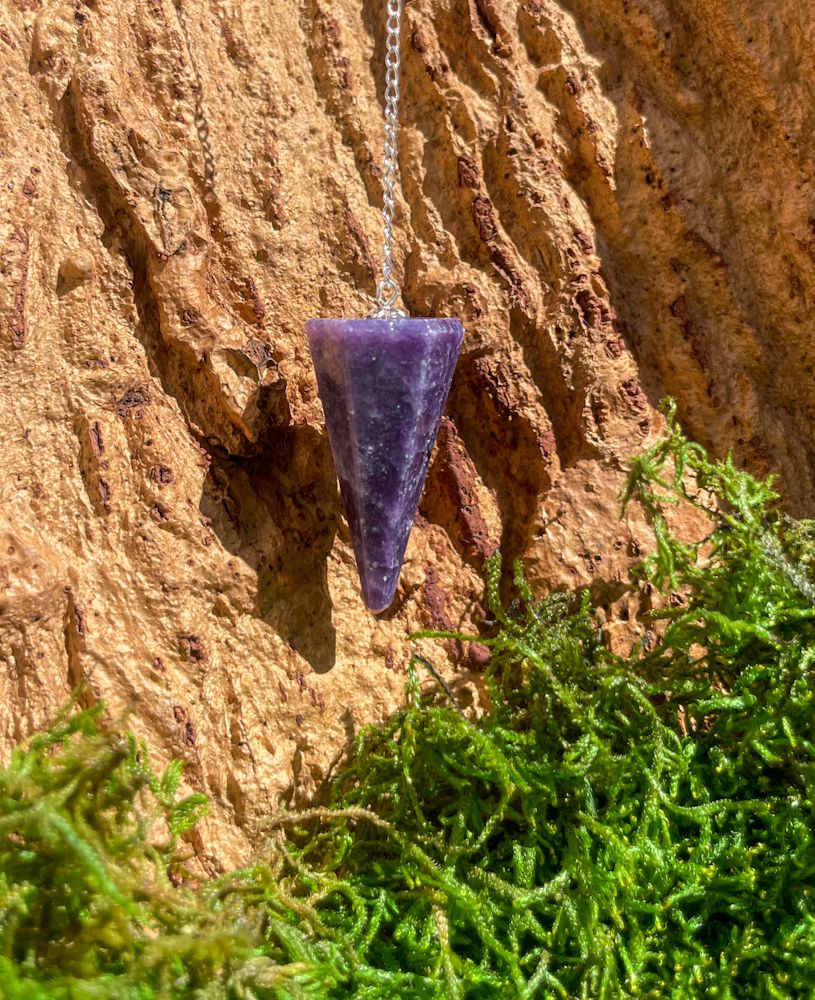 Pendule hexagonal en Lépidolite