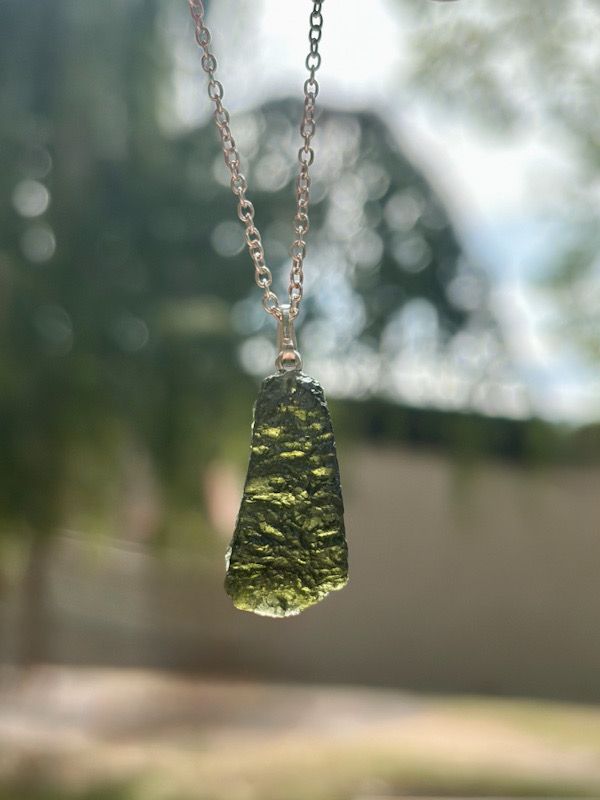 Pendentif en Moldavite
