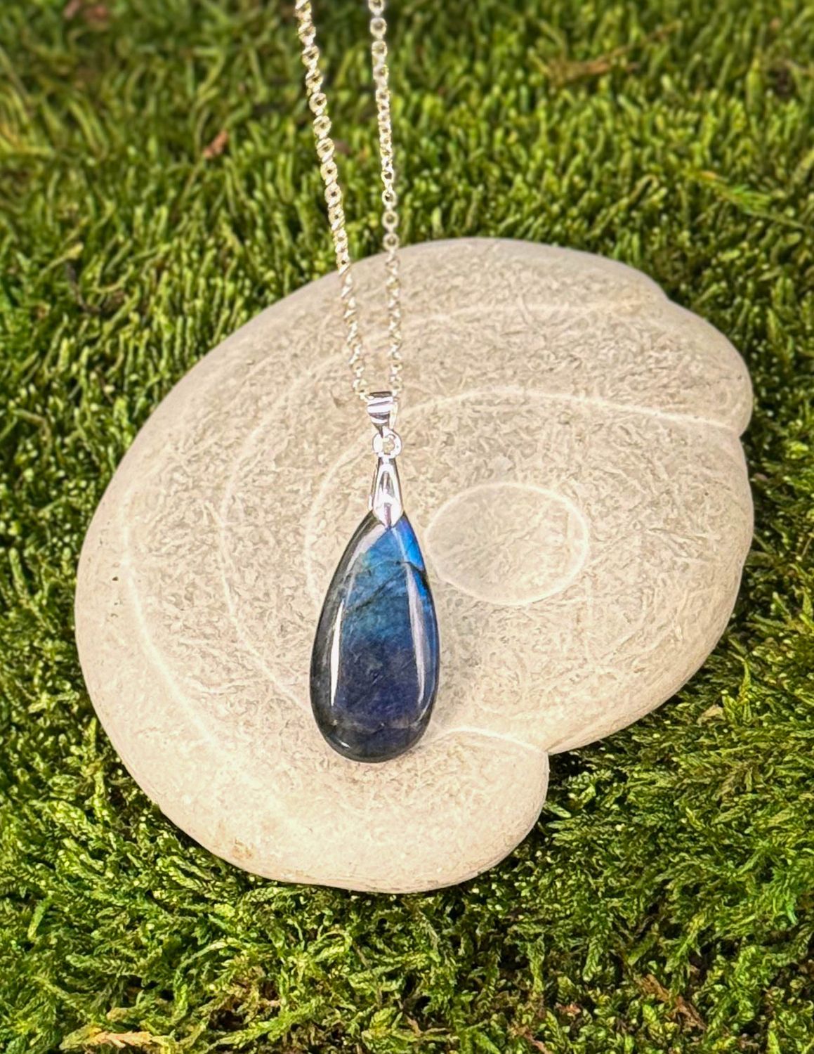 Pendentif goutte en Labradorite