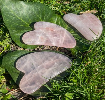 Gua Sha en Quartz rose