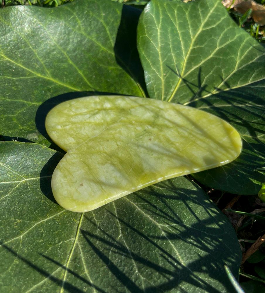 Gua Sha en Jade néphrite