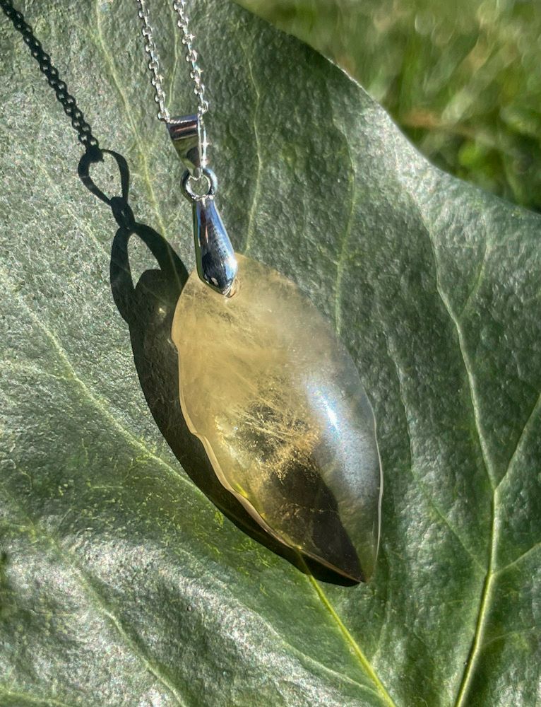 Pendentif feuille en Citrine
