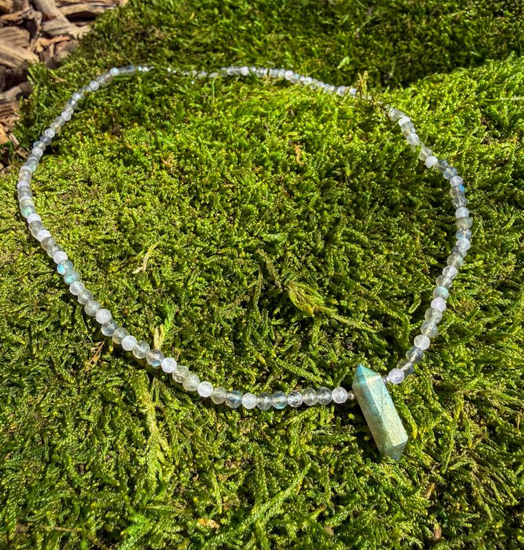 Collier "Rester dans son énergie en s'ouvrant aux autres"