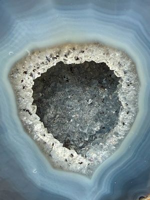 Géode d'Agate sur pied