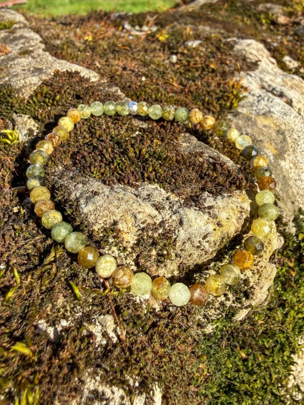 Bracelet "Tel un arbre" en grenat vert