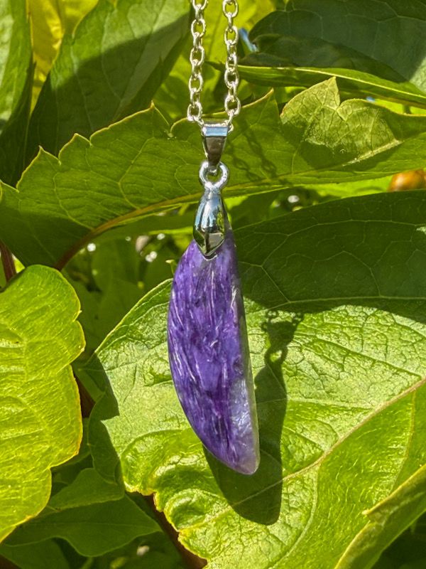 Pendentif en Charoïte