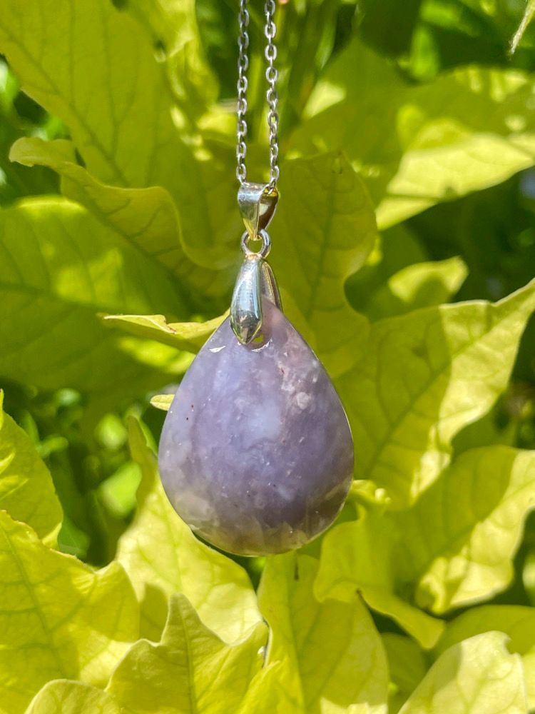Pendentif en Calcédoine violette Pendentif en Calcédoine violette