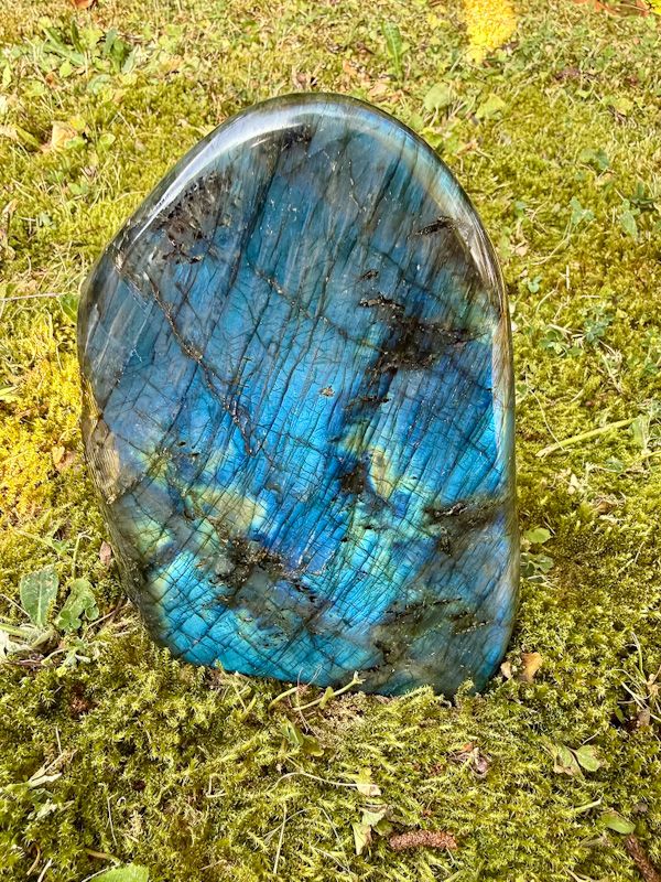 Menhir en Labradorite