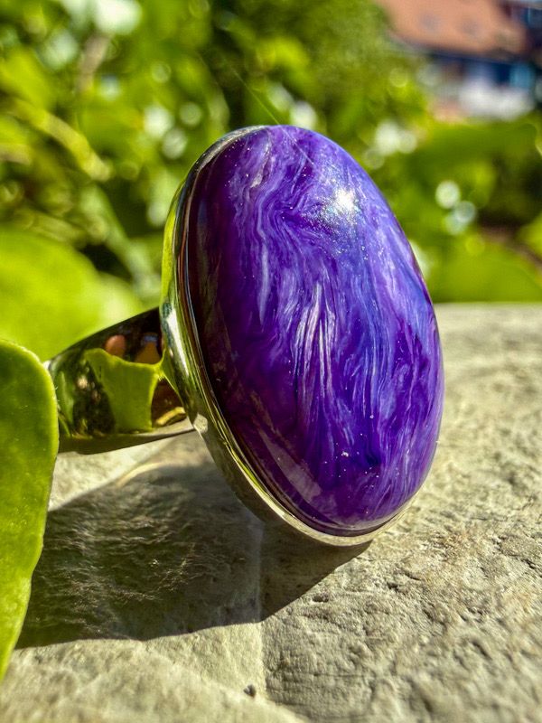 Bague en Charoïte