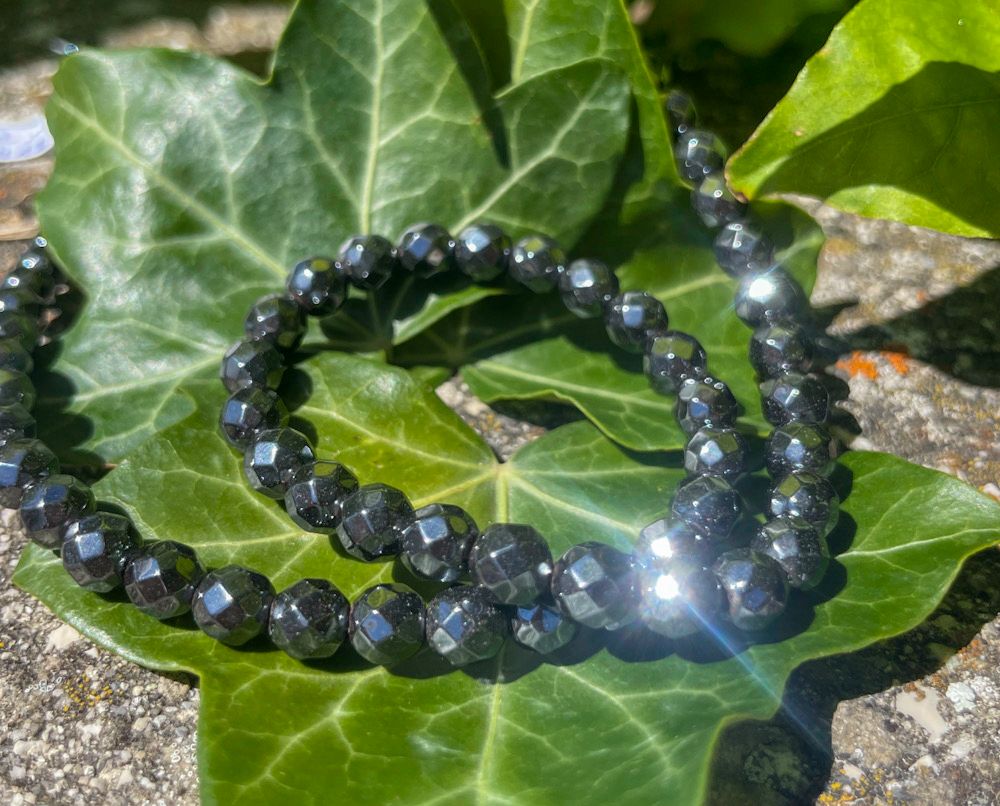 Rang d'Hématite facettée 6 mm