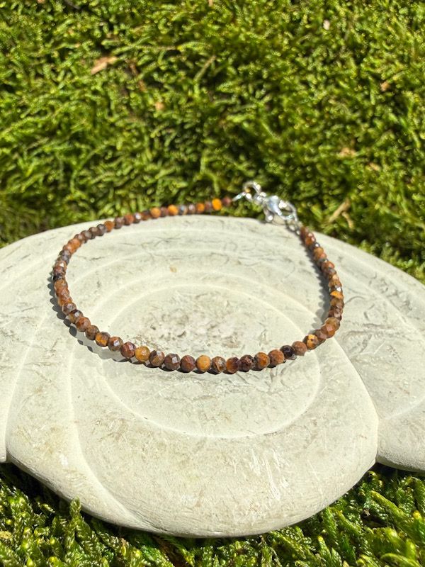 Bracelet en Oeil de tigre 2 mm