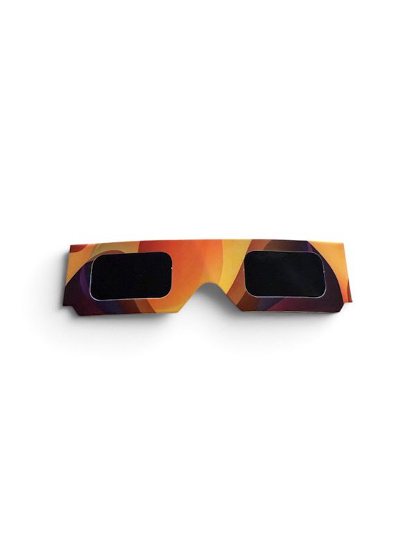 Lunettes et filtres téléphones pour l’éclipse solaire du 12 août 2026