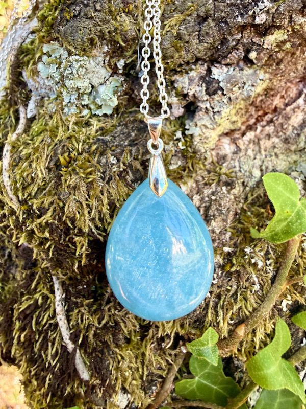 Pendentif goutte en Aigue-marine AAA
