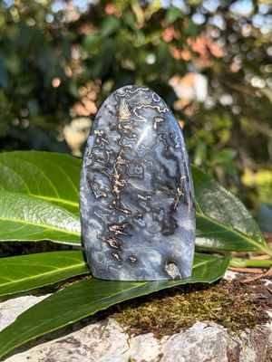 Menhir en Agate bleue