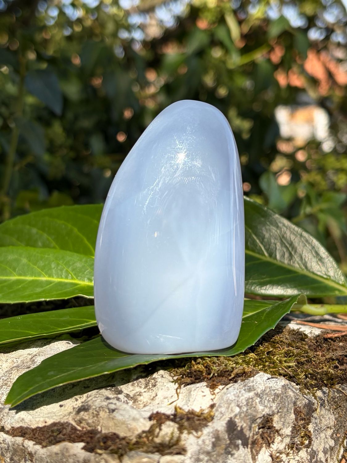 Menhir en Calcédoine bleue