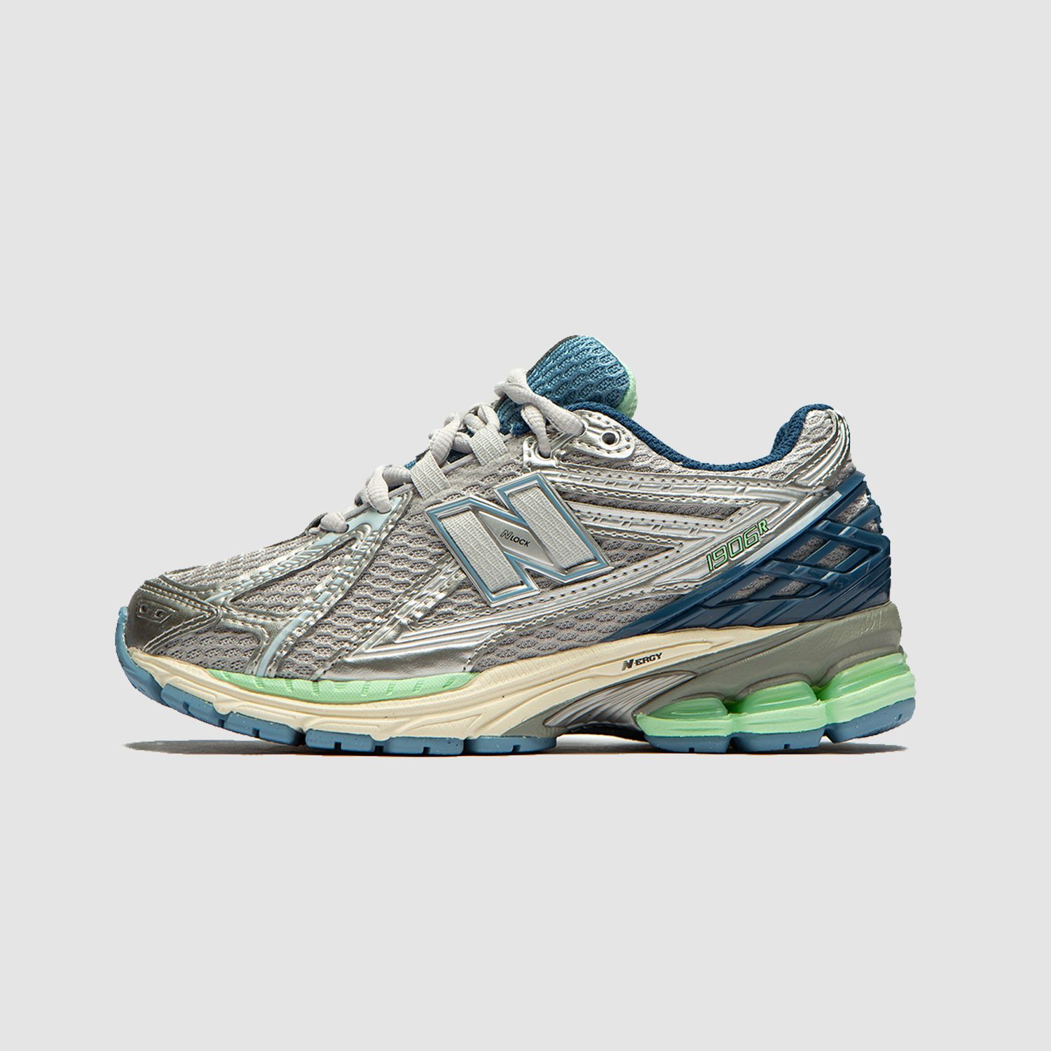 1906R Metallic Silver/Light Blue