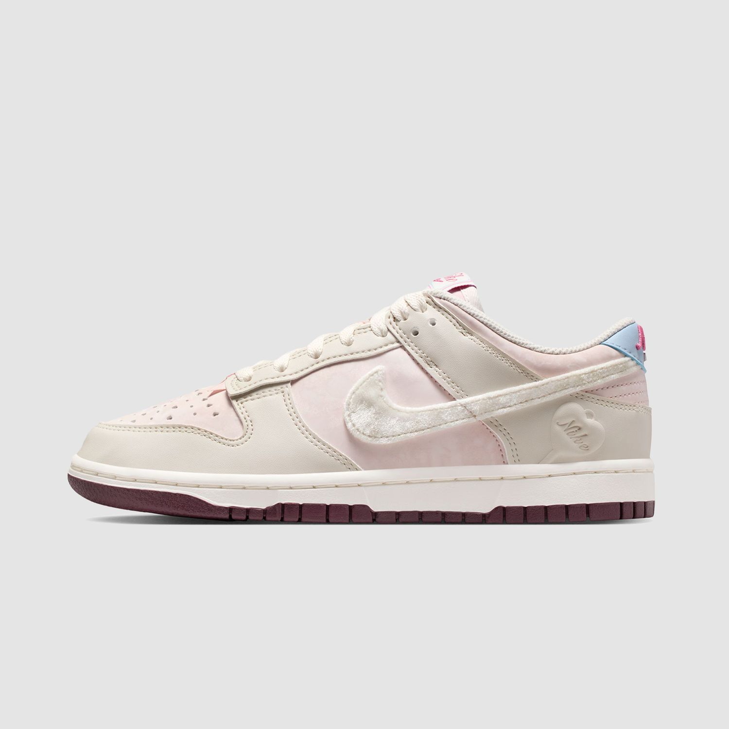 (W) Dunk Low Silt Red/Sail/Light Bone