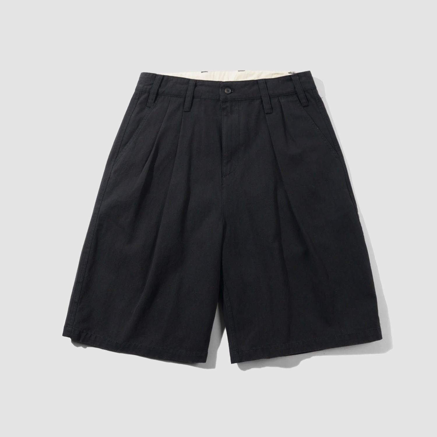 Pleated Shorts Washed Black