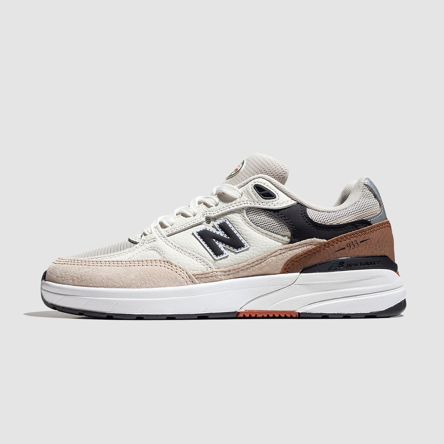 Andrew Reynolds 933 Brown/White
