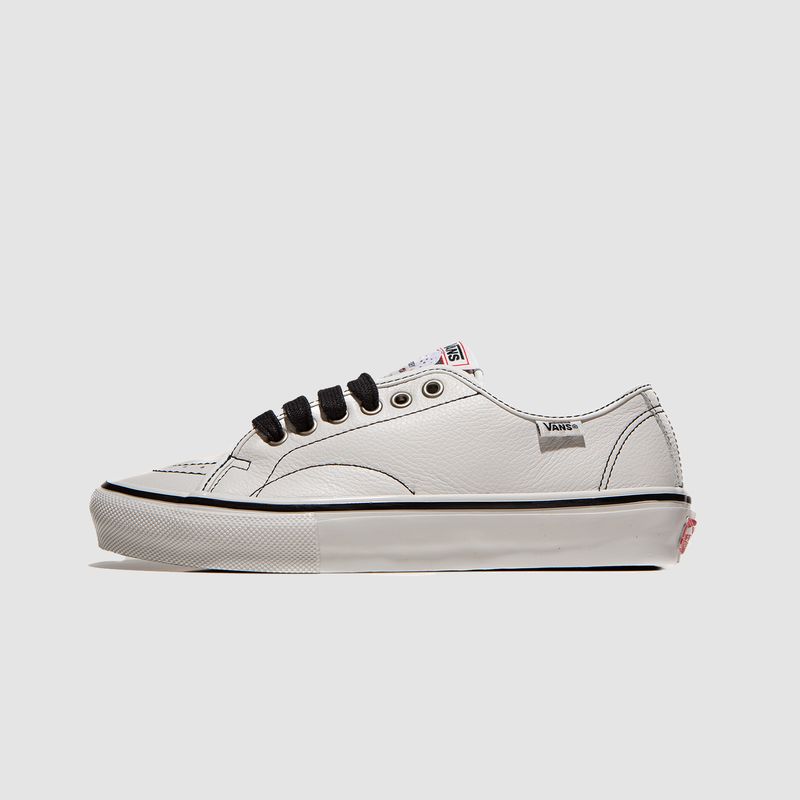 x Hockey Skate Ave Classic VCU White/Black