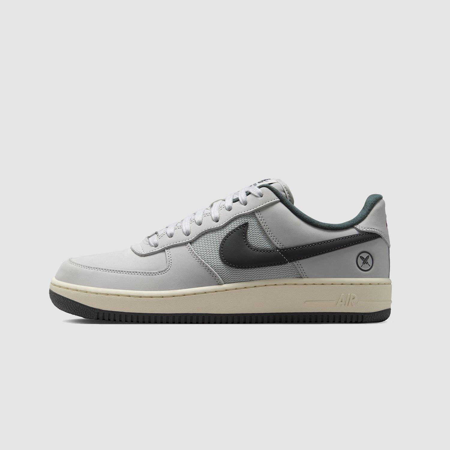 Yuto SB Air Force 1 White/Iron Grey