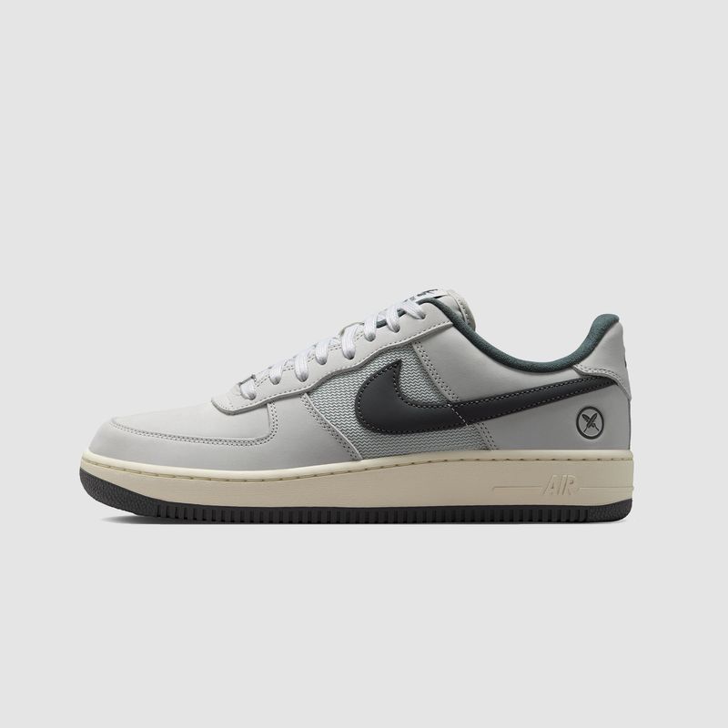 Yuto SB Air Force 1 White/Iron Grey