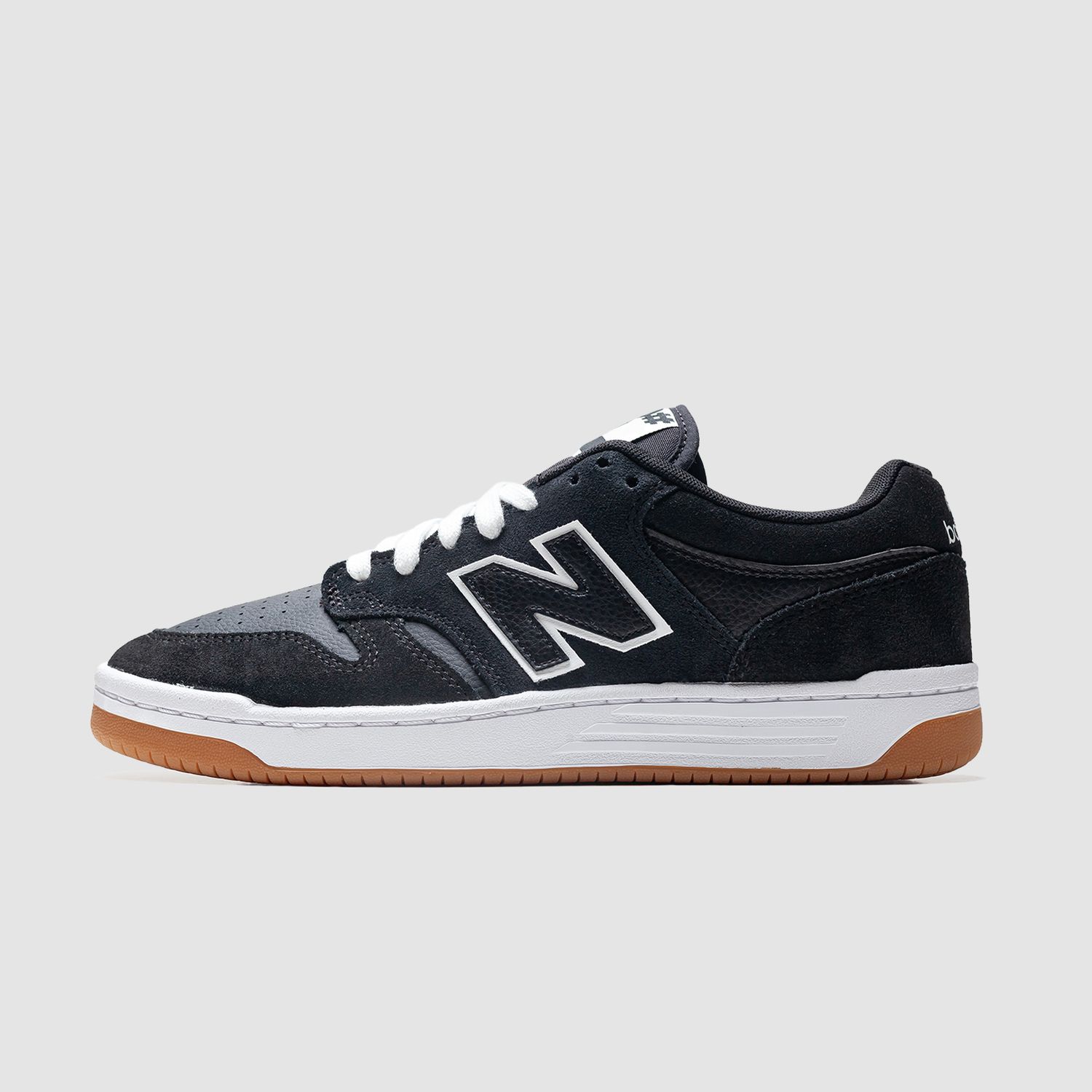 Numeric 480 Black/White/Gum