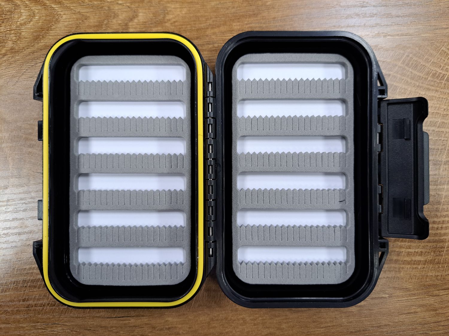 Small Fly Box Water Tight Sure Grip