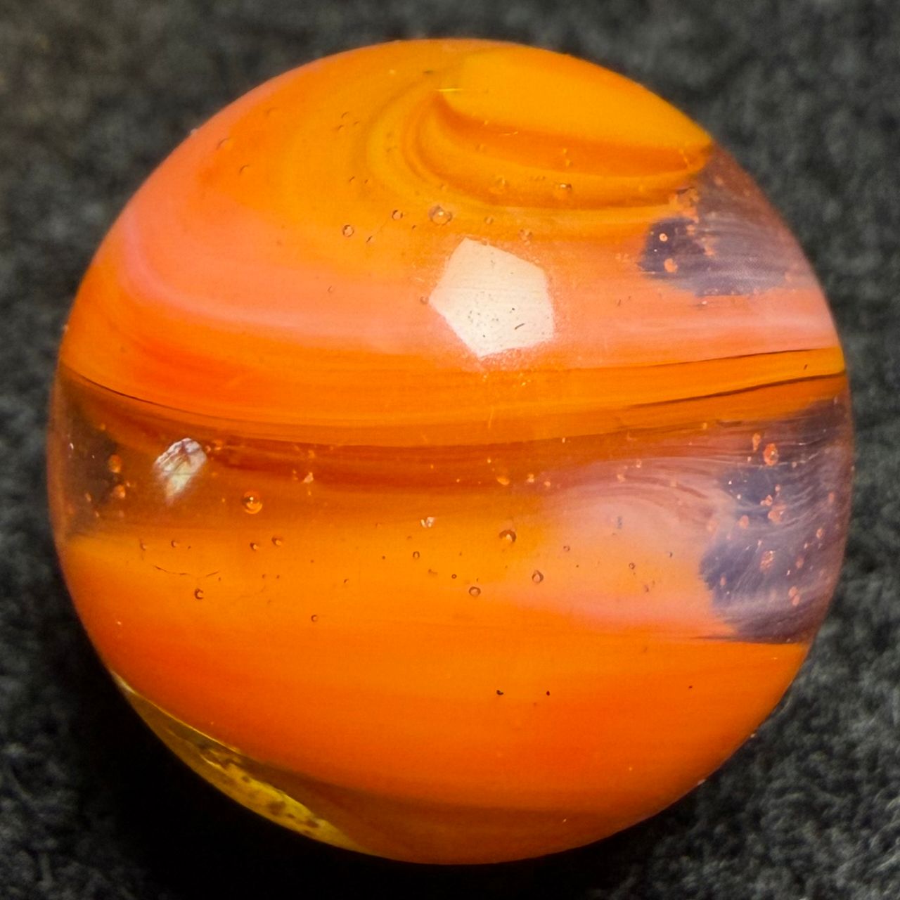 AKRO AGATE Snake Marble. UV Reactive. 5/8”. Mint. AKRO AGATE Snake Marble. UV Reactive. 5/8”. Mint.